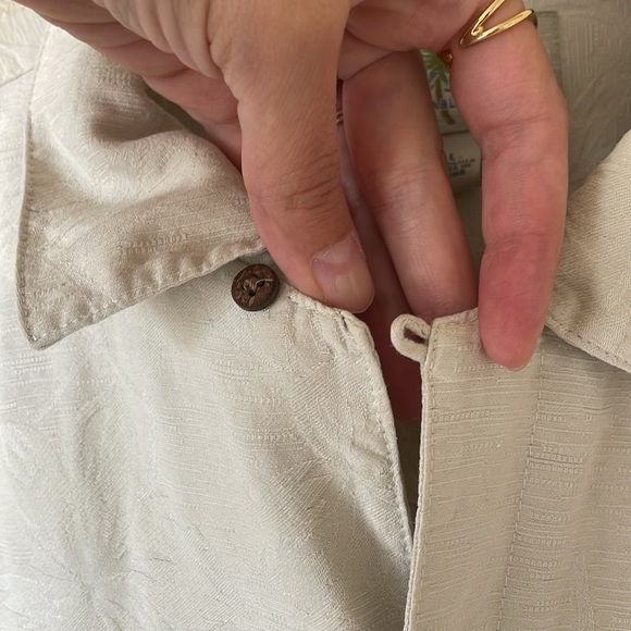 Island Shores 100% Silk Men’s Button Down Shirt L Hawaiian Neutral Cream Casual - Picture 4 of 12